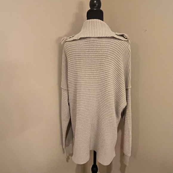 Cleo + Wolf Drop Shoulder Ribbed V Neck Fringed Sweater, size XL - Picture 9 of 9